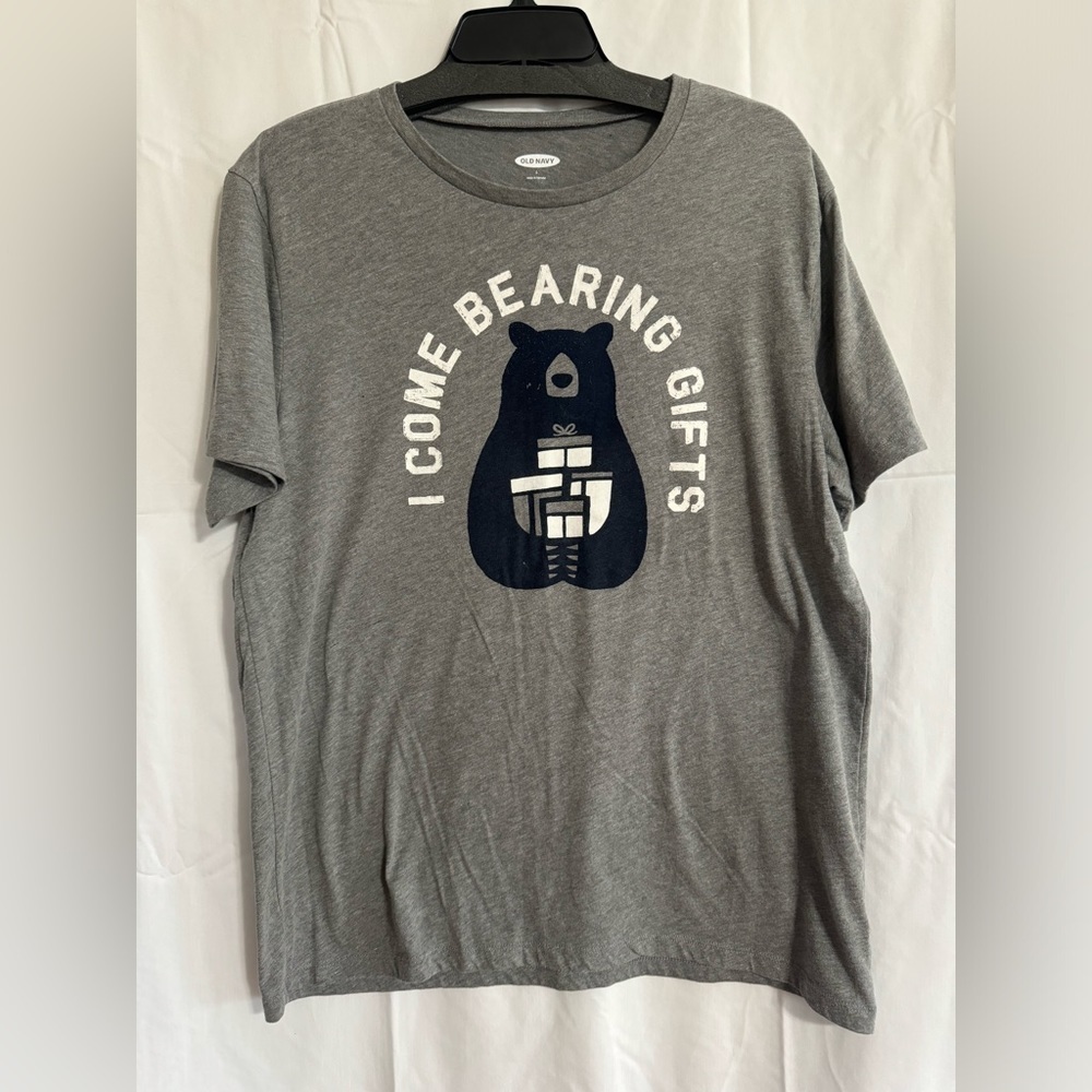 OLD NAVY Super Soft Tee. Gray. Pit to pit, 22.” Size L.